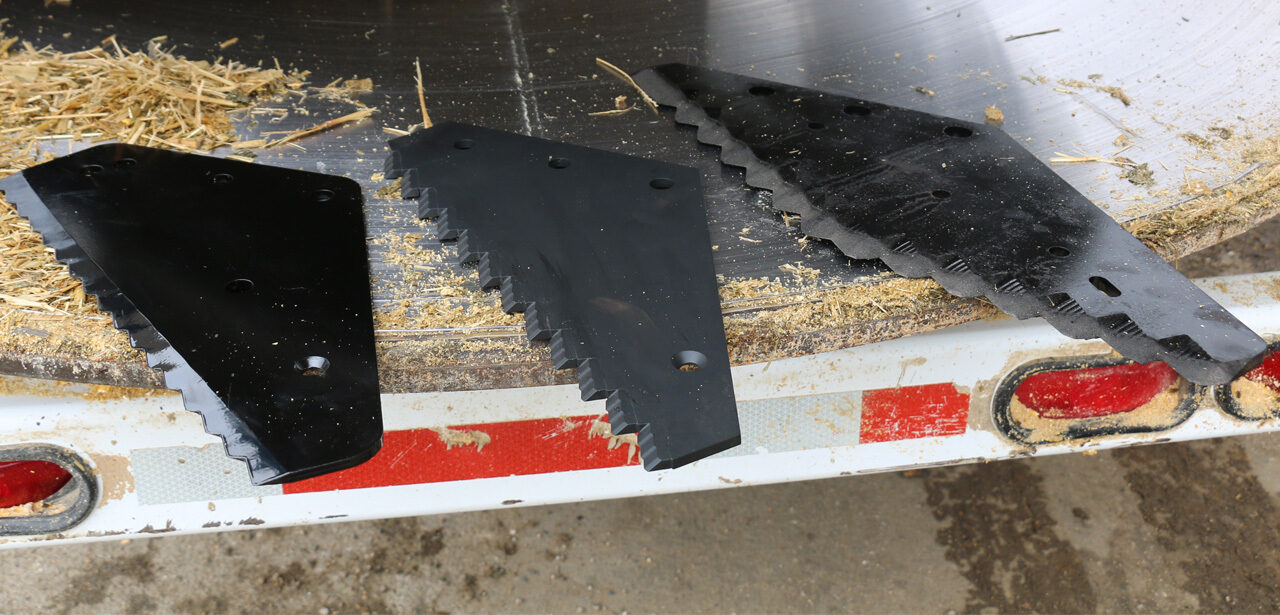 Serrated Edge Mixer Knives